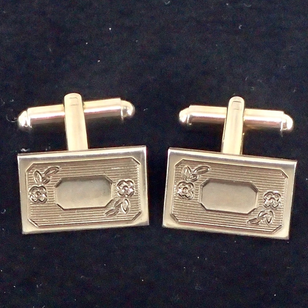 Vintage Silvertone Cufflinks with Floral Design Mint Condition!